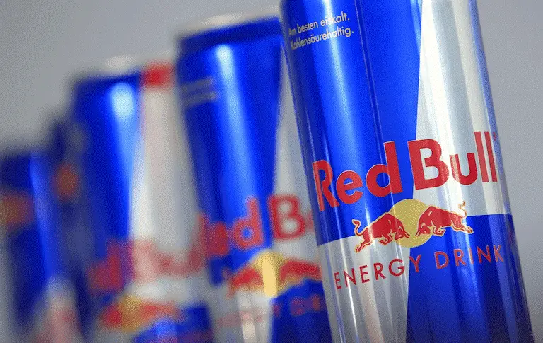 برند Red Bull با آرکتایپ کاشف، نماد ماجراجویی، استقلال و هیجانه.